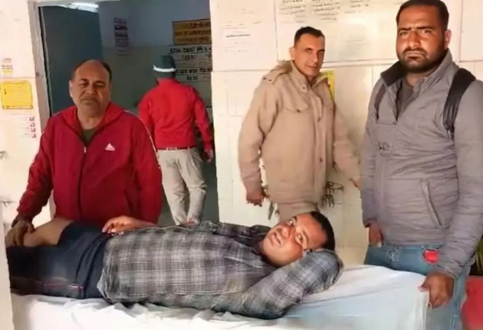 पुलिस दौड़ के 10वें राउंड में युवक का टूटा पैर जिला अस्पताल में भर्ती